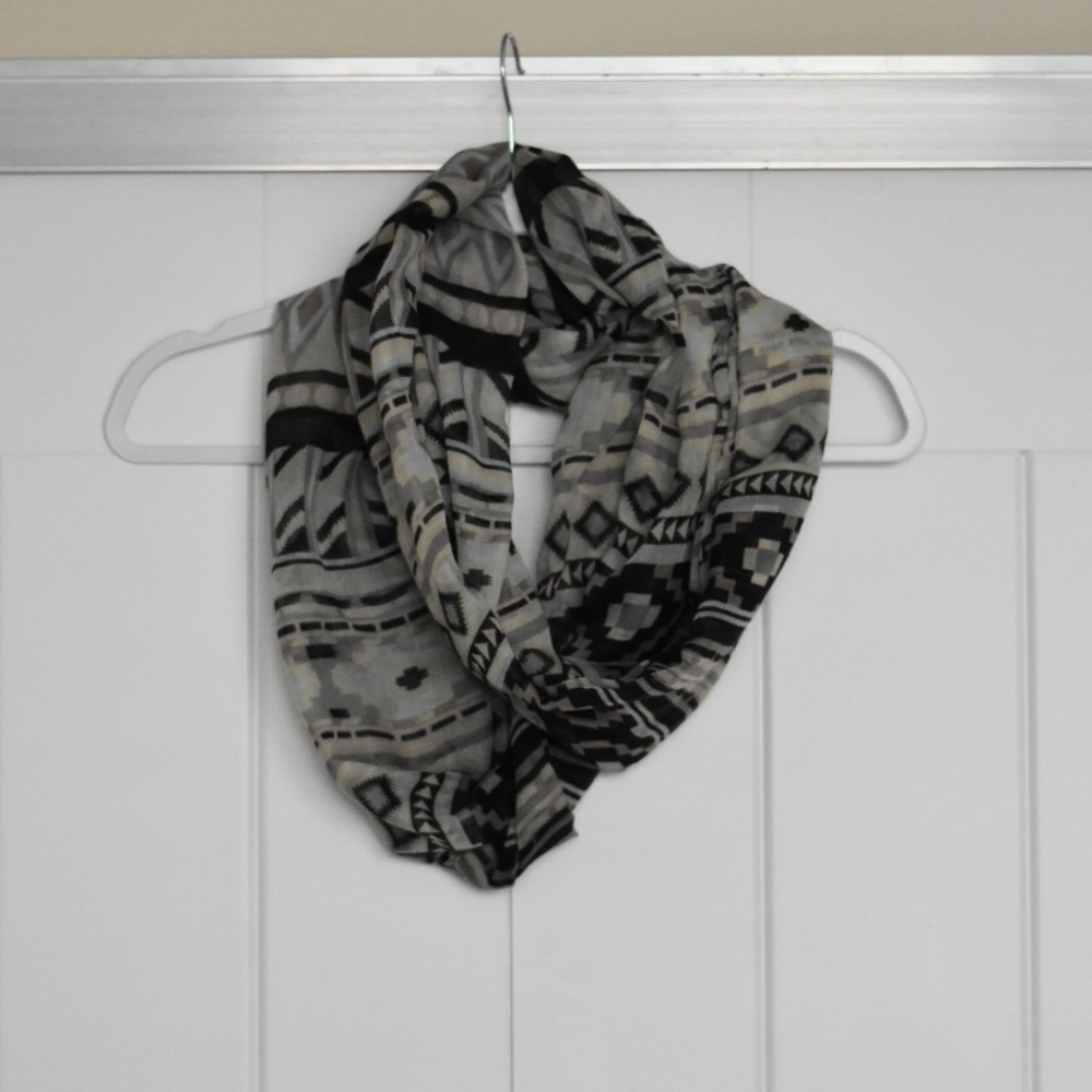 Infinity scarf